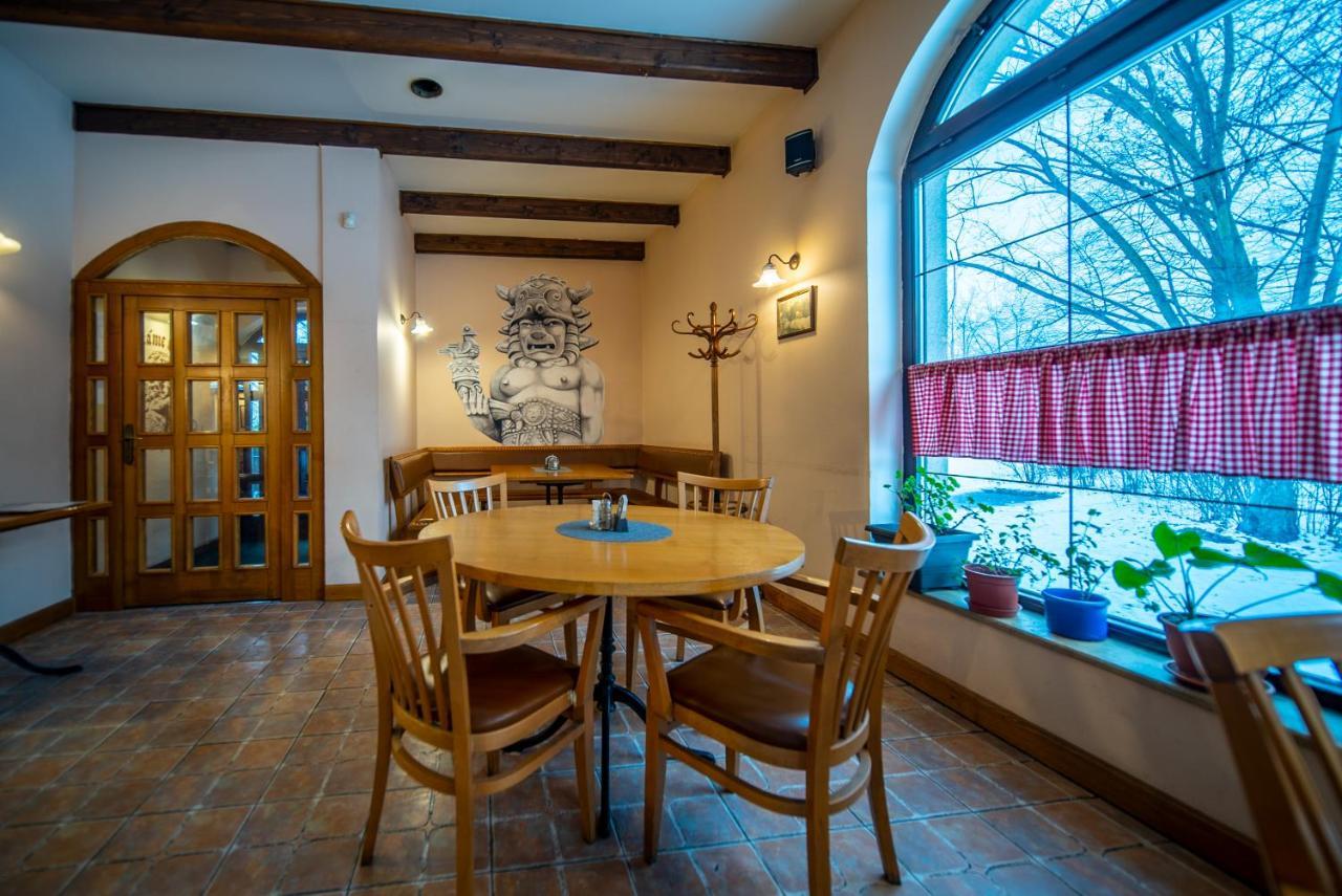 Penzion&Řízkárna Frydek-Mistek Exterior foto
