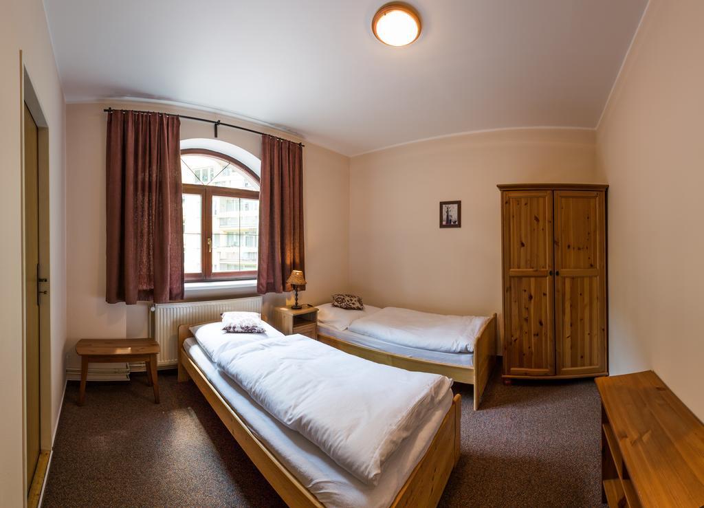 Penzion&Řízkárna Frydek-Mistek Exterior foto