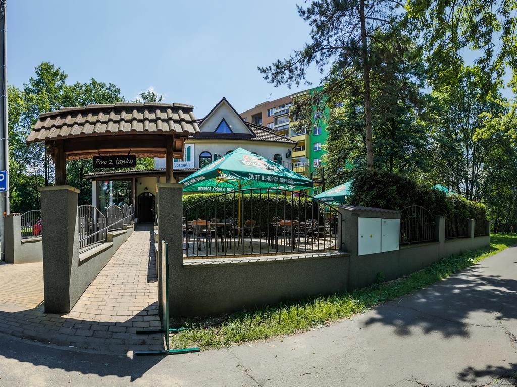 Penzion&Řízkárna Frydek-Mistek Exterior foto